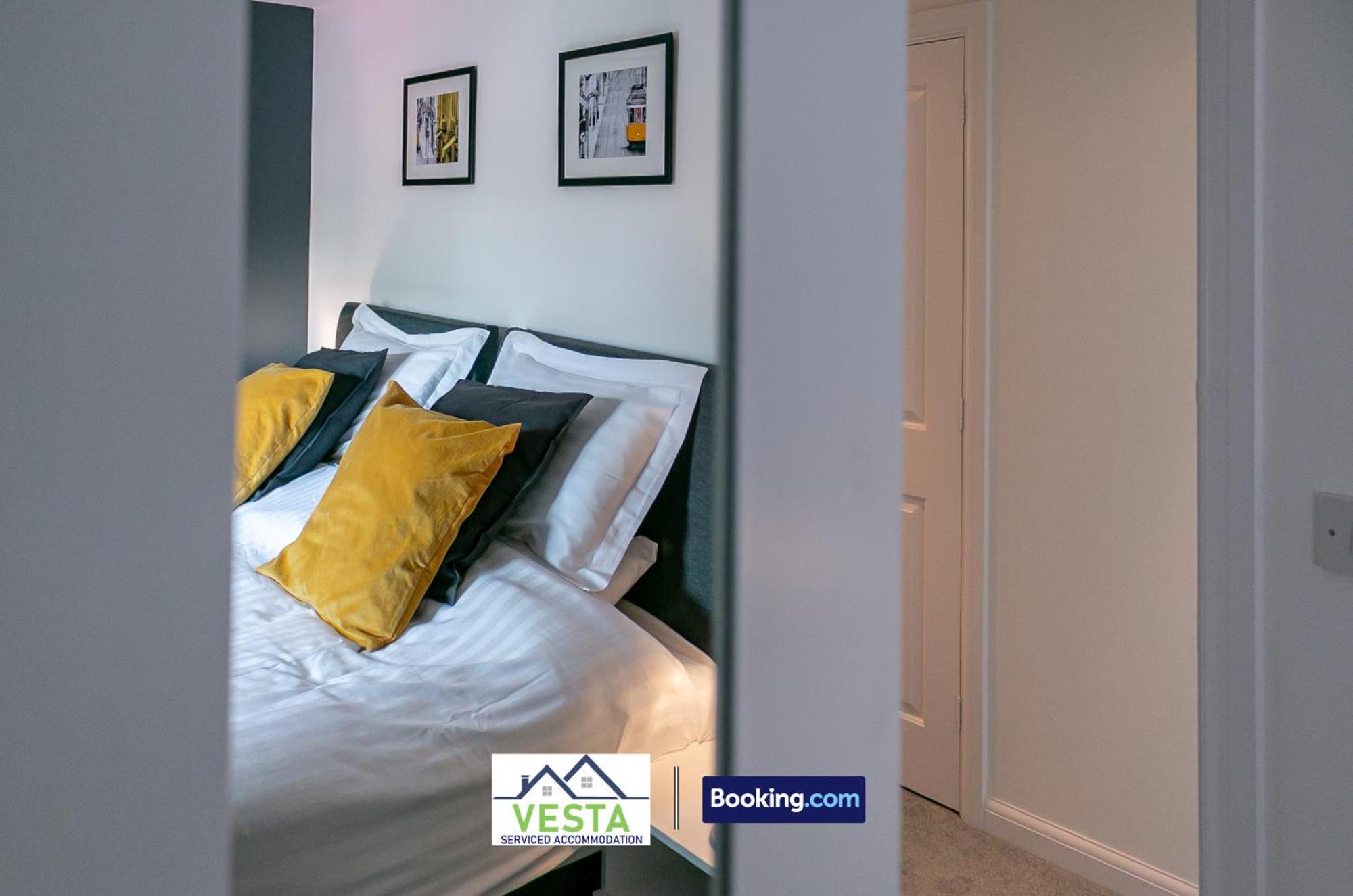 Three Bedroom Apartment By Vesta Serviced Accommodation & Short Lets Hatfield With Free Parking Luaran gambar