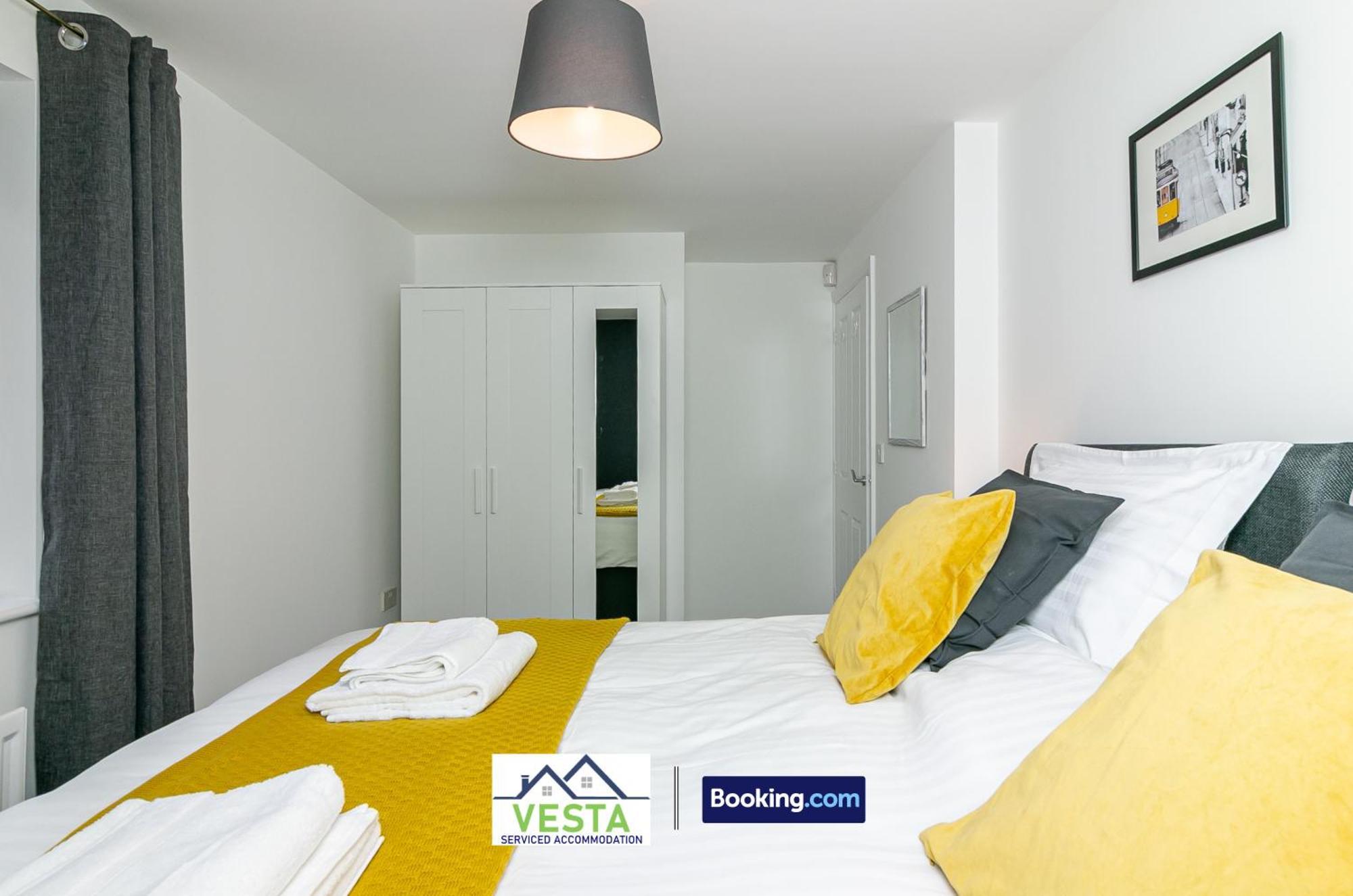 Three Bedroom Apartment By Vesta Serviced Accommodation & Short Lets Hatfield With Free Parking Luaran gambar